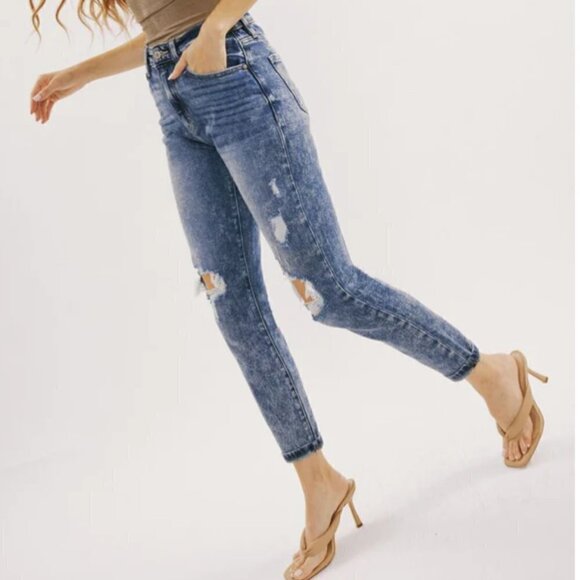 Kancan | EUC High Rise Mom Fit Acid Wash Distressed Jeans Size 5 / 26 - Picture 2 of 10